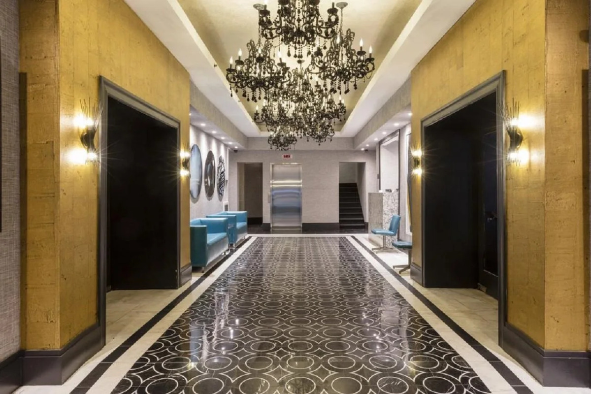 Отель Amsterdam Court