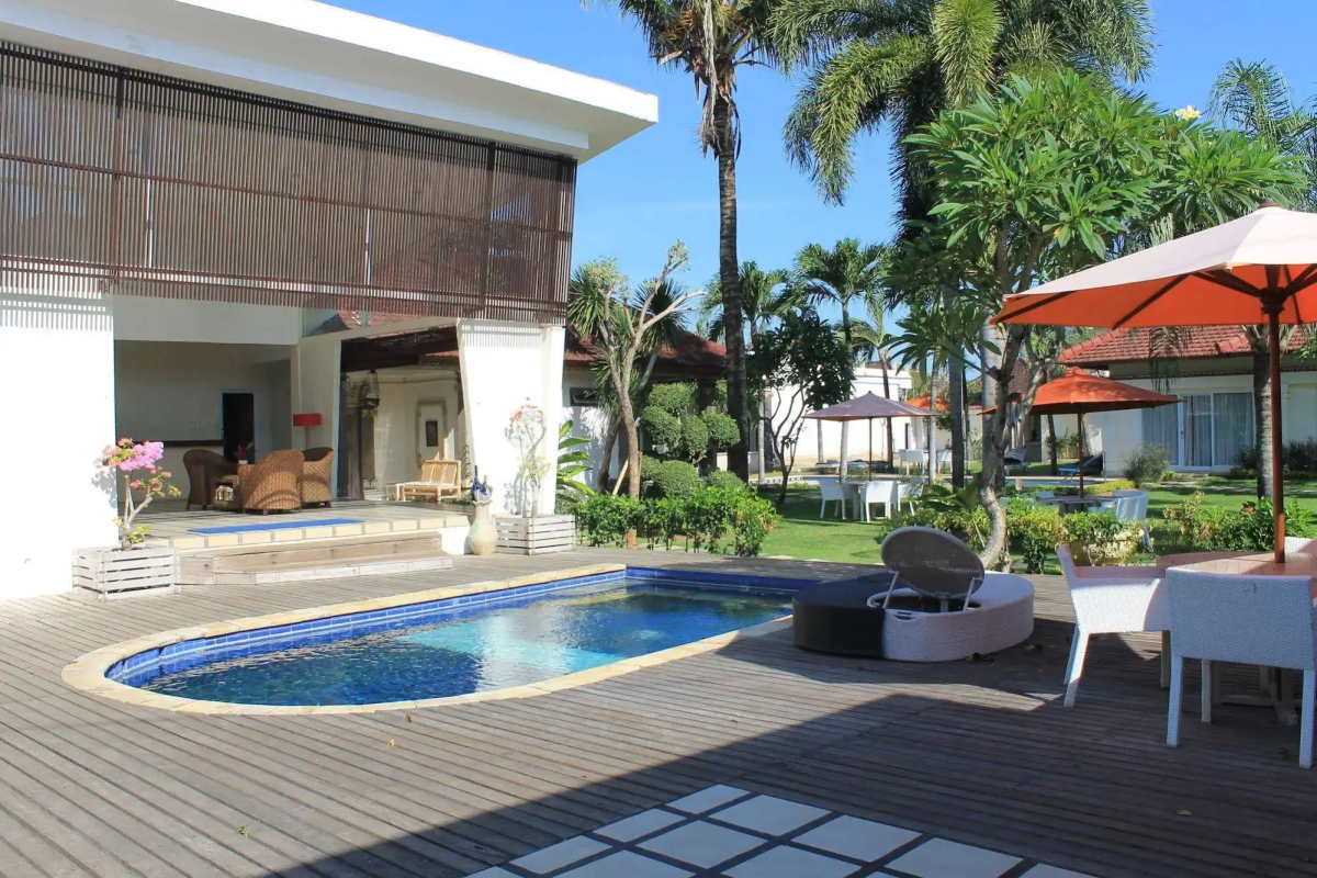 Bali Breezz Hotel