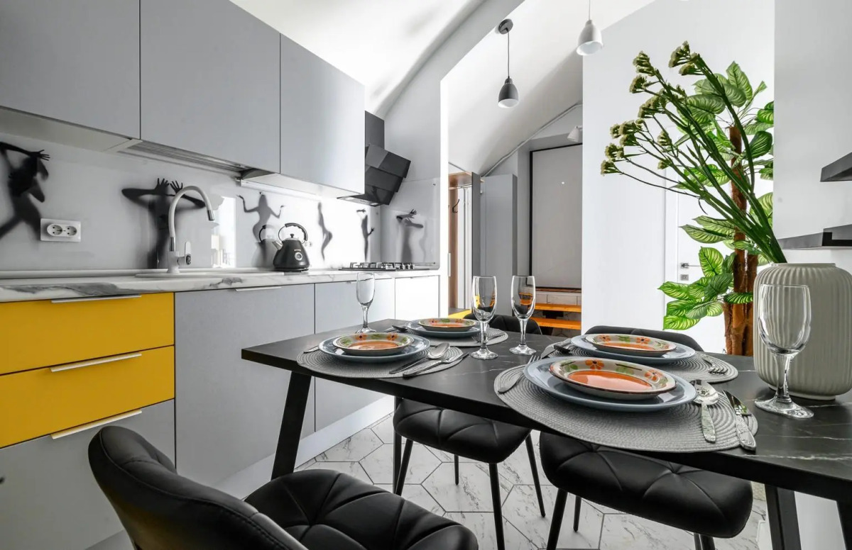 LetYourFlat Makarova