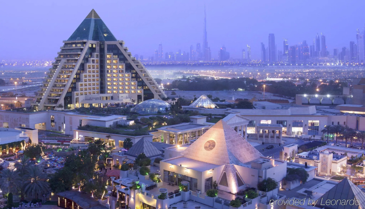 Отель Raffles Dubai