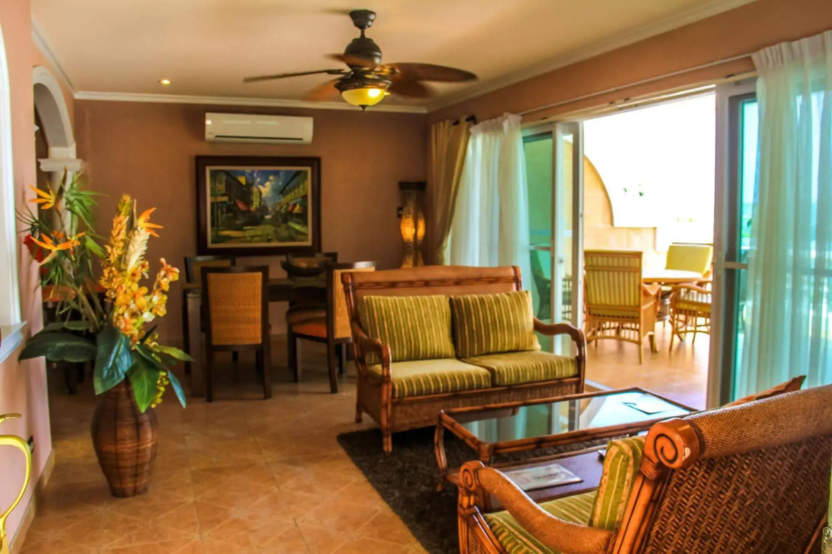 Monaco Suites de Boracay