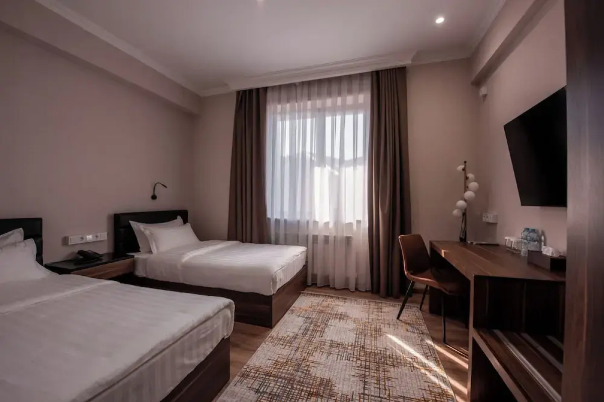 Отель Silk Road Premium