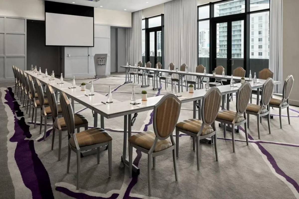 Отель Dua Miami Brickell, An Autograph Collection Hotel