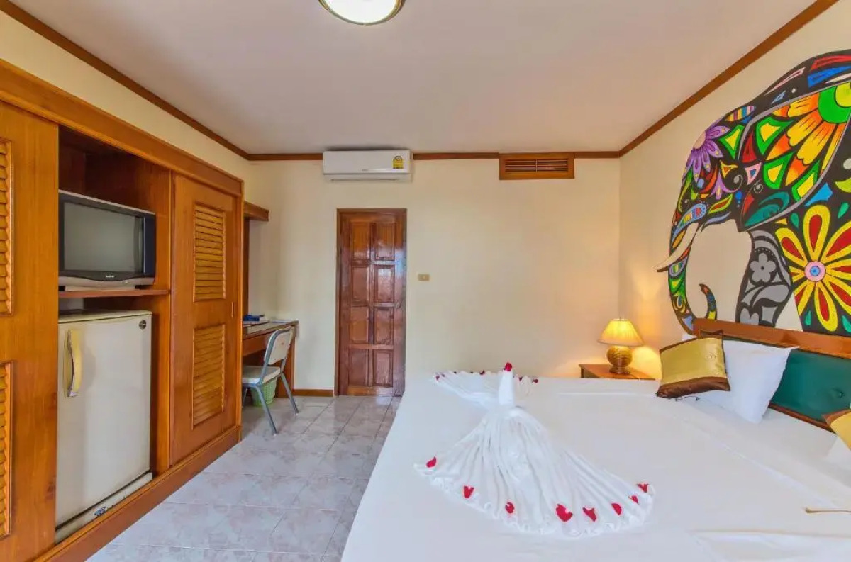 Panda Hotel（Patong Beach）