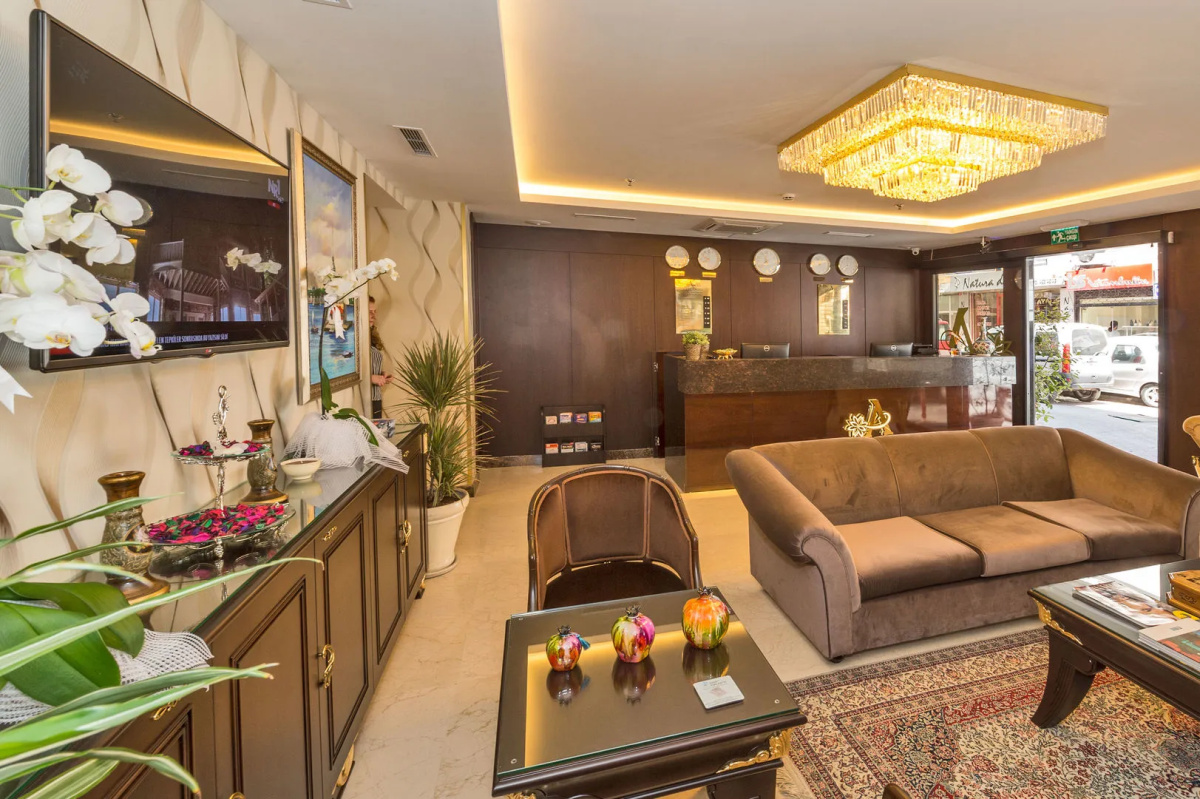 Aprilis Gold Hotel