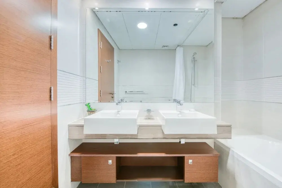 Capital Living On Reem: The Arc Towers