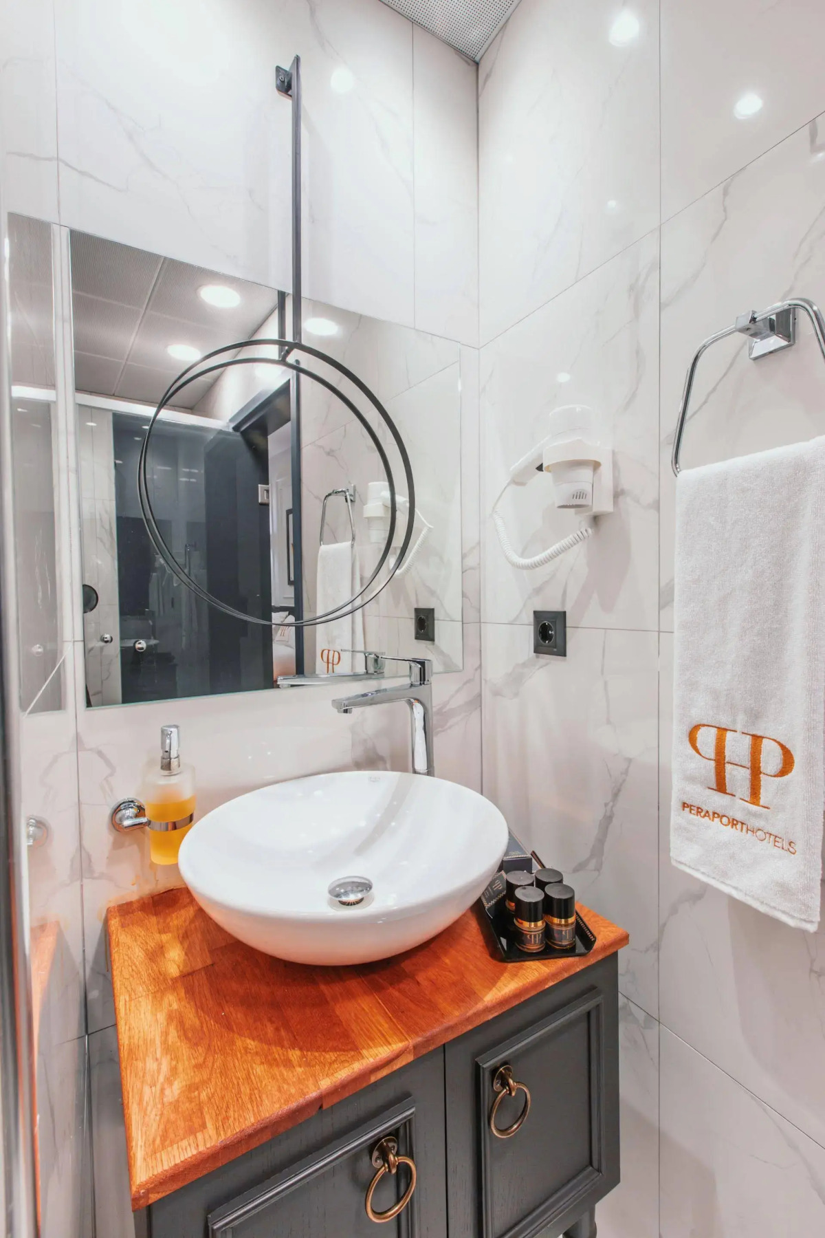 Ferman Port Hotel - Special Class