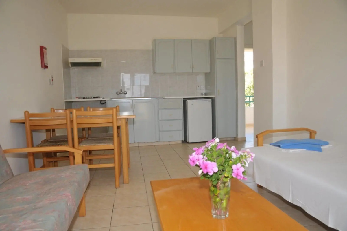 DebbieXenia Hotel Apartments