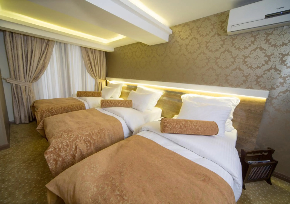 Golden Rain Hotel Old City