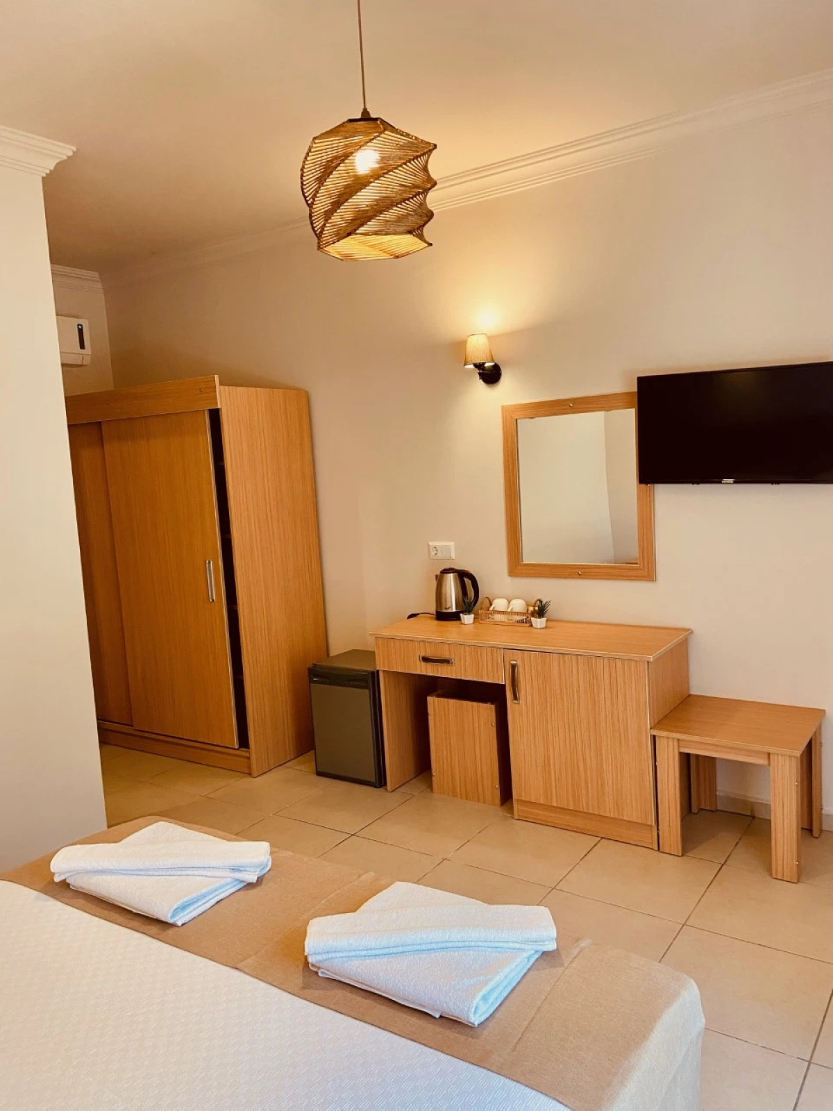 Kalia Beach Hotel Side