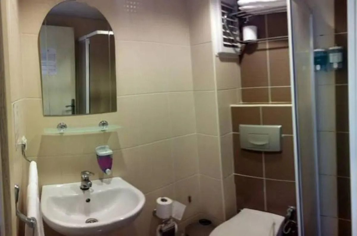 Joker Side Hill Suite Hotel