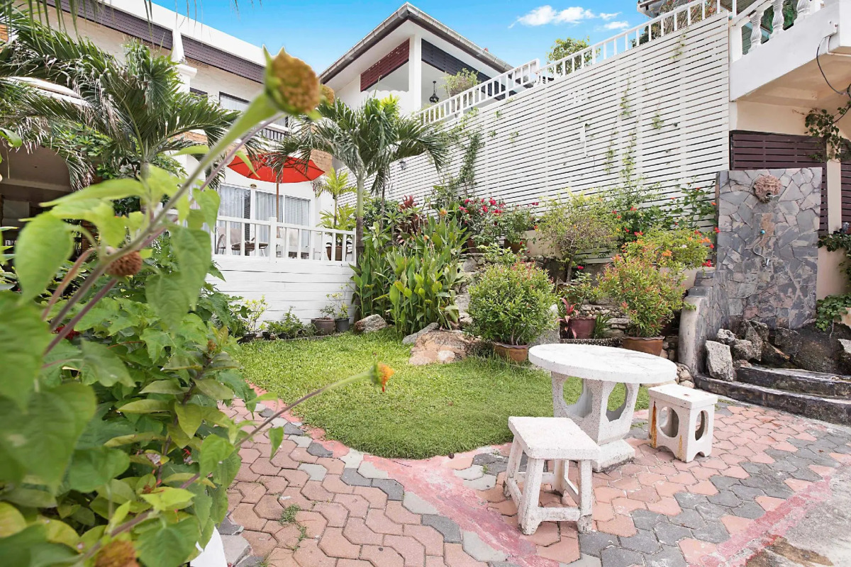 Crystal Bay Beach Resort