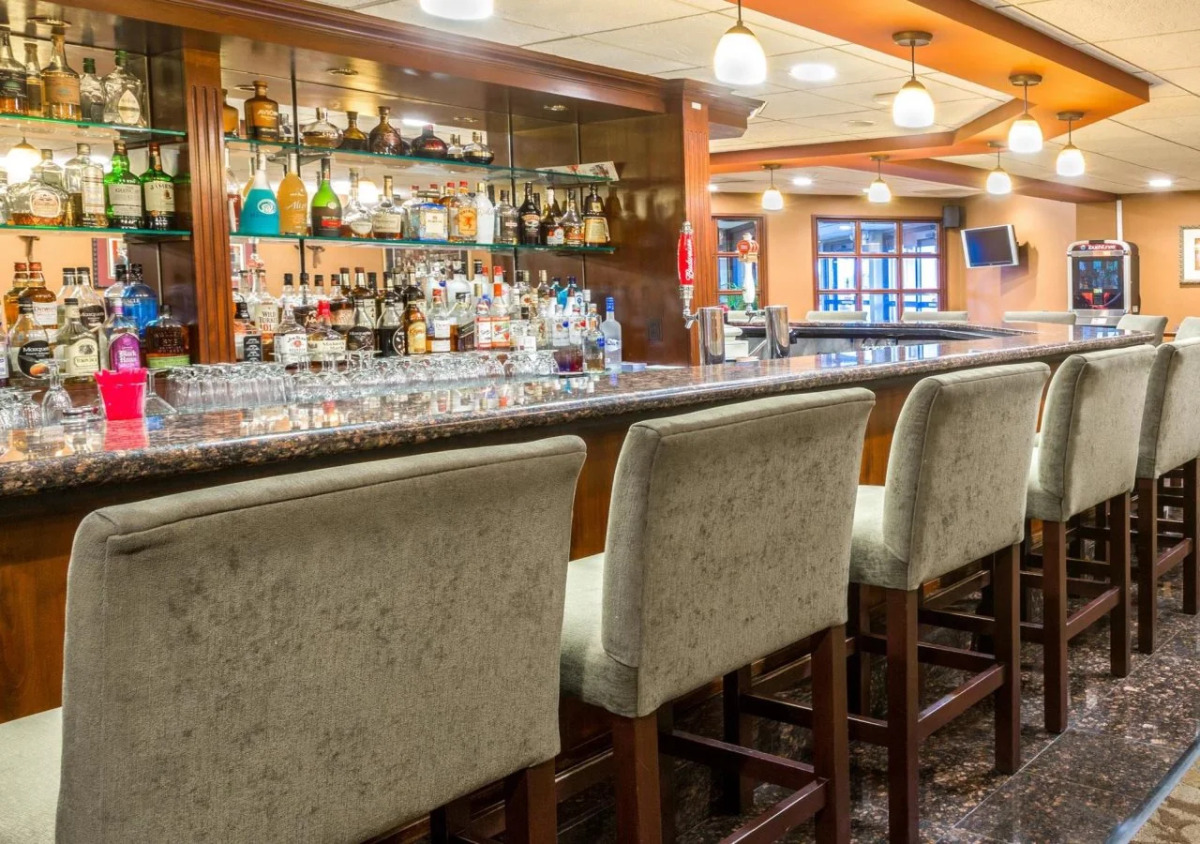 Wyndham Garden Hotel Newark Airport