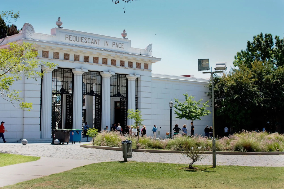 CH Recoleta Suites