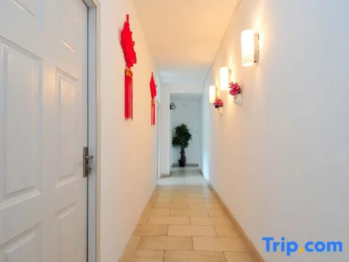 Sanya Zhiaihe Seaview Apartment (Sanya Jinling Seaview Garden Branch)