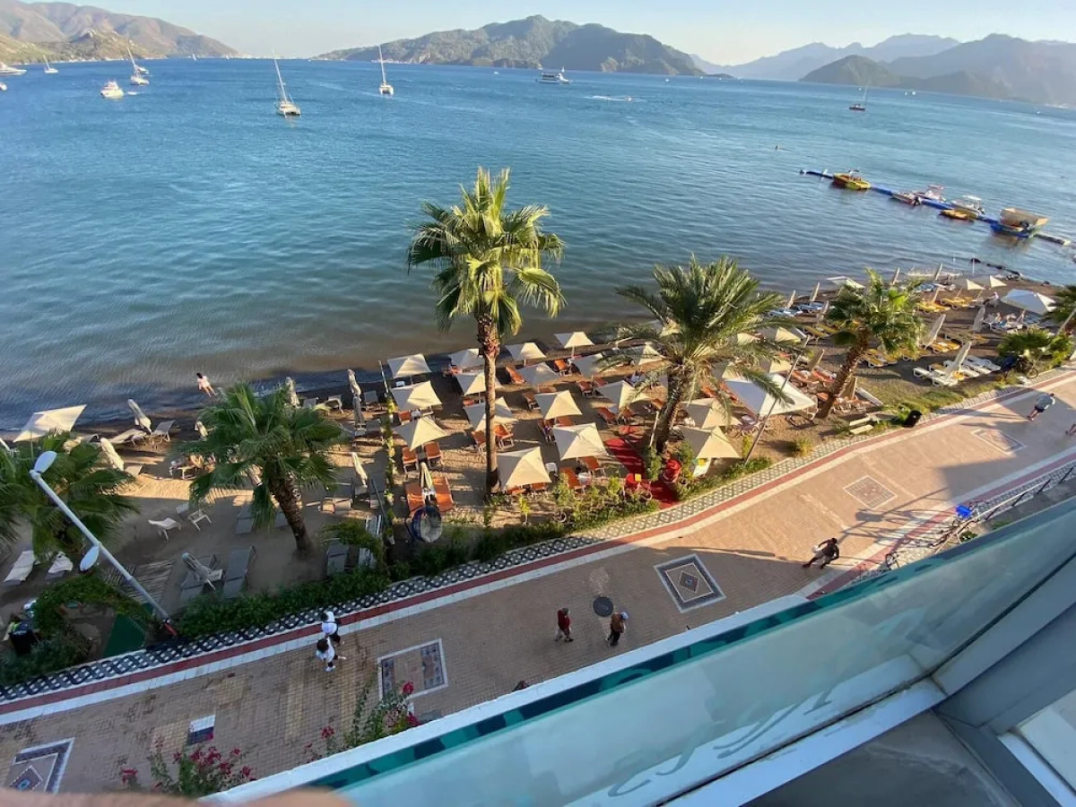 Reis Beach Hotel&Restaurant