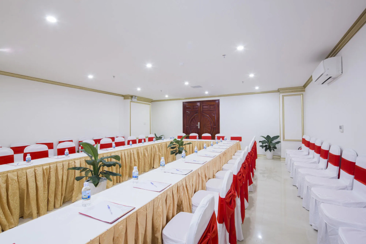 Paris Nha Trang Hotel & Apartment