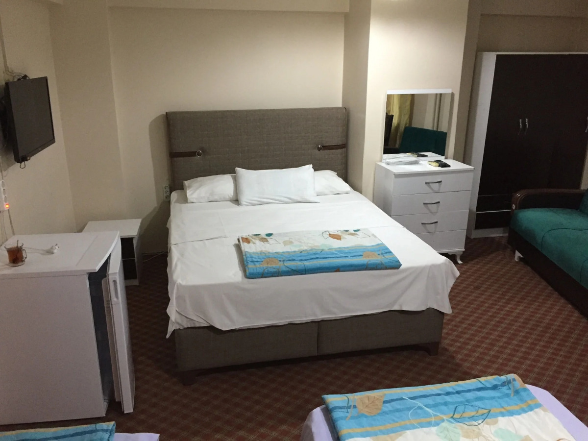 Istanbul Paris Hotel & Hostel