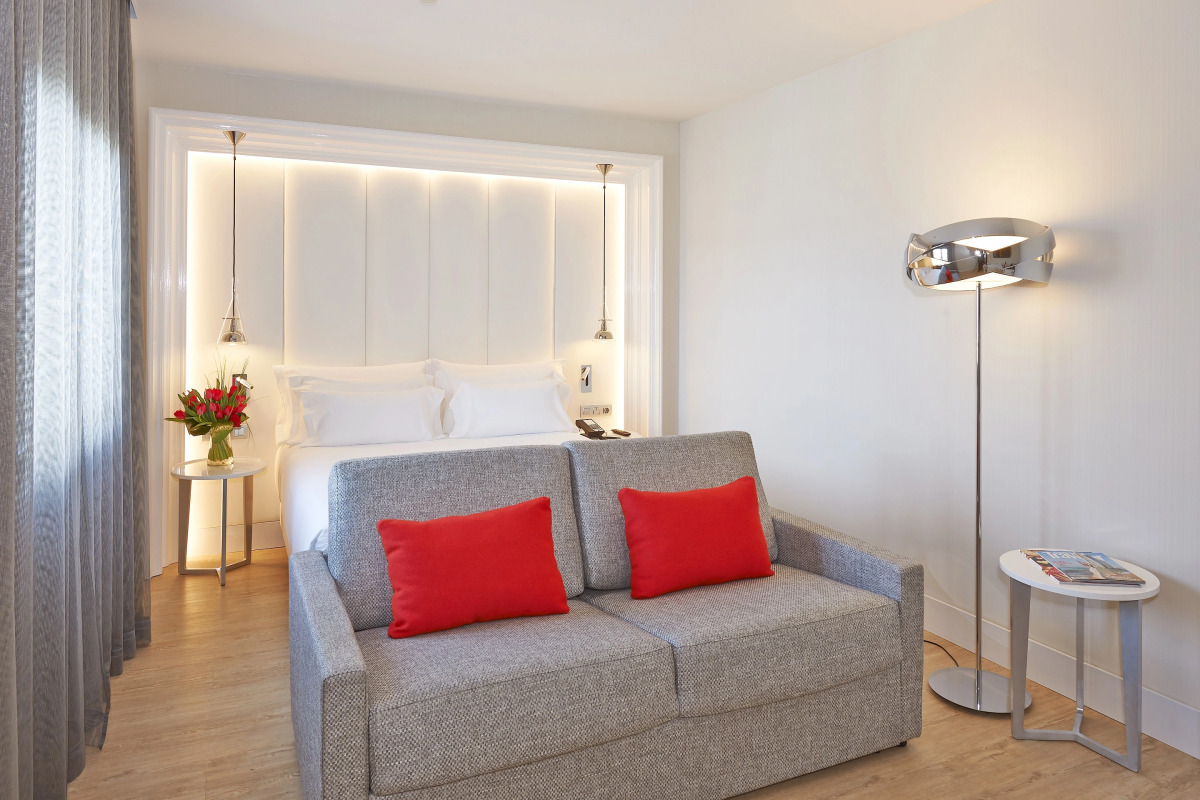 Отель NH Collection Barcelona Gran Calderón