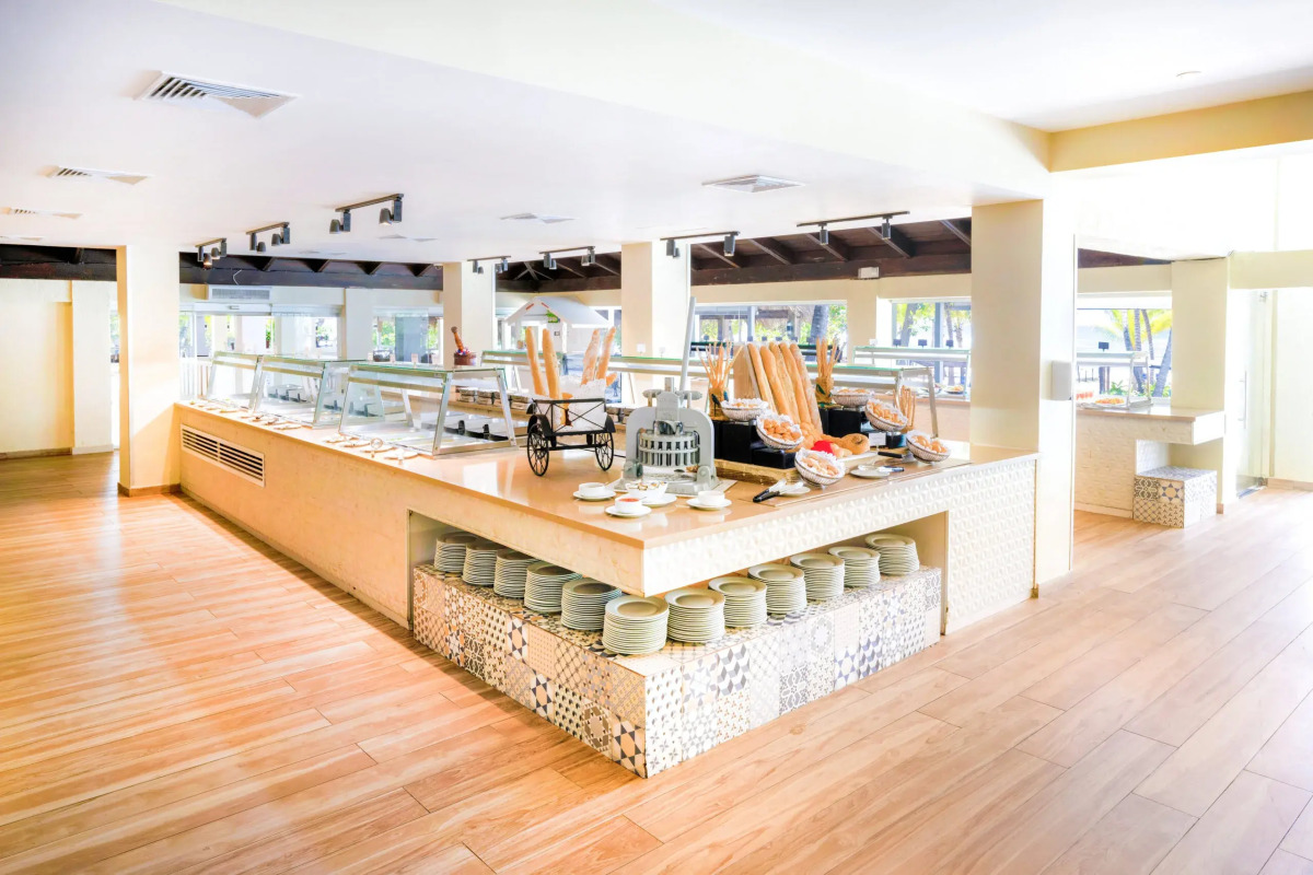 Coral Costa Caribe Beach Resort - All Inclusive