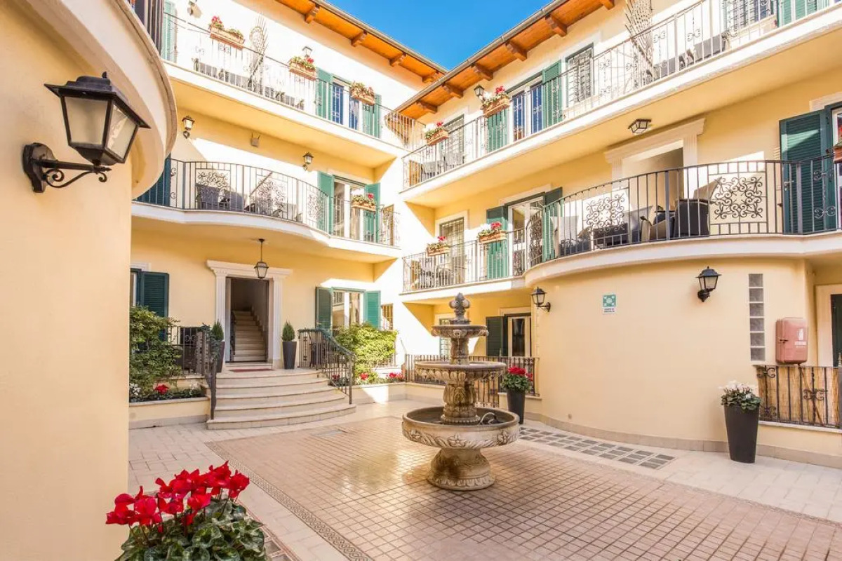 Aurelia Vatican Apartments