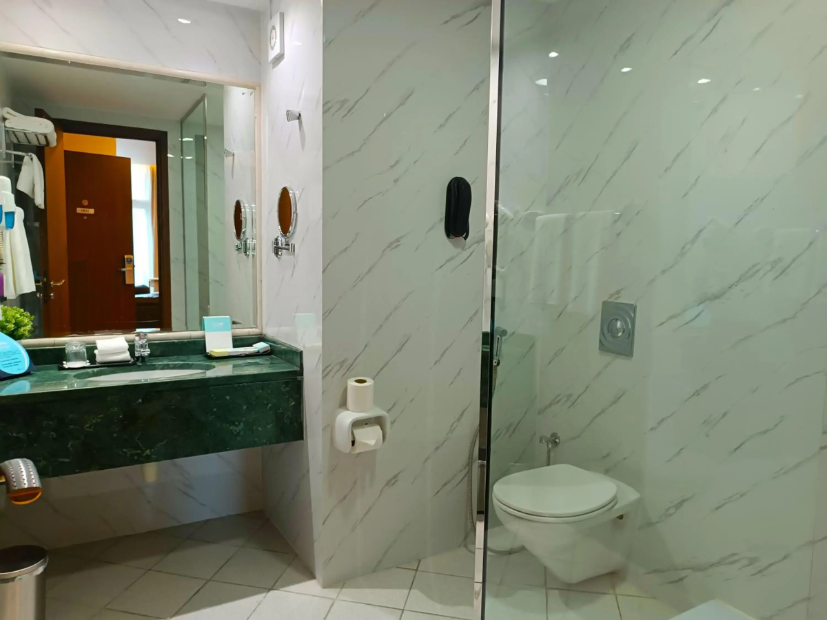 Sunday Mega Hotel Sheikh Zayed Road