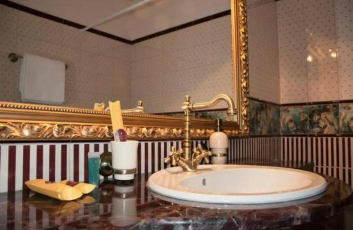 Отель «Роял Сити»