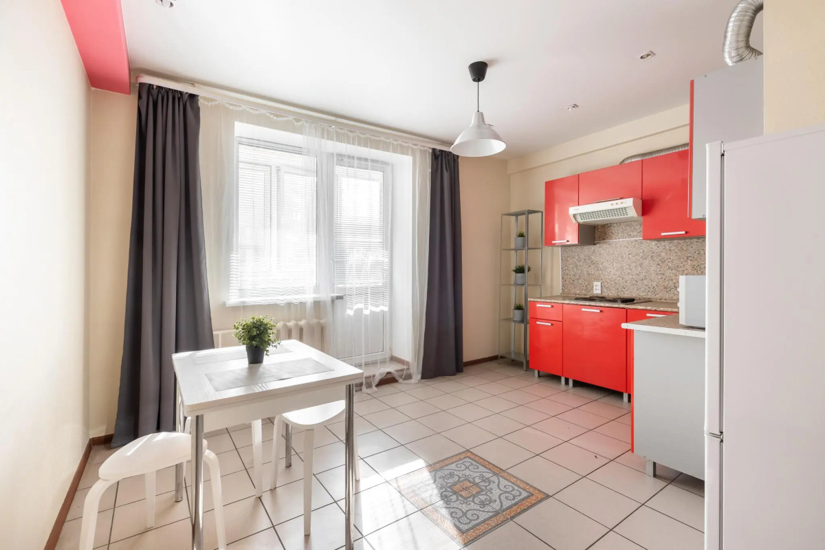 Tolstoy Apart Лейтейзена 9