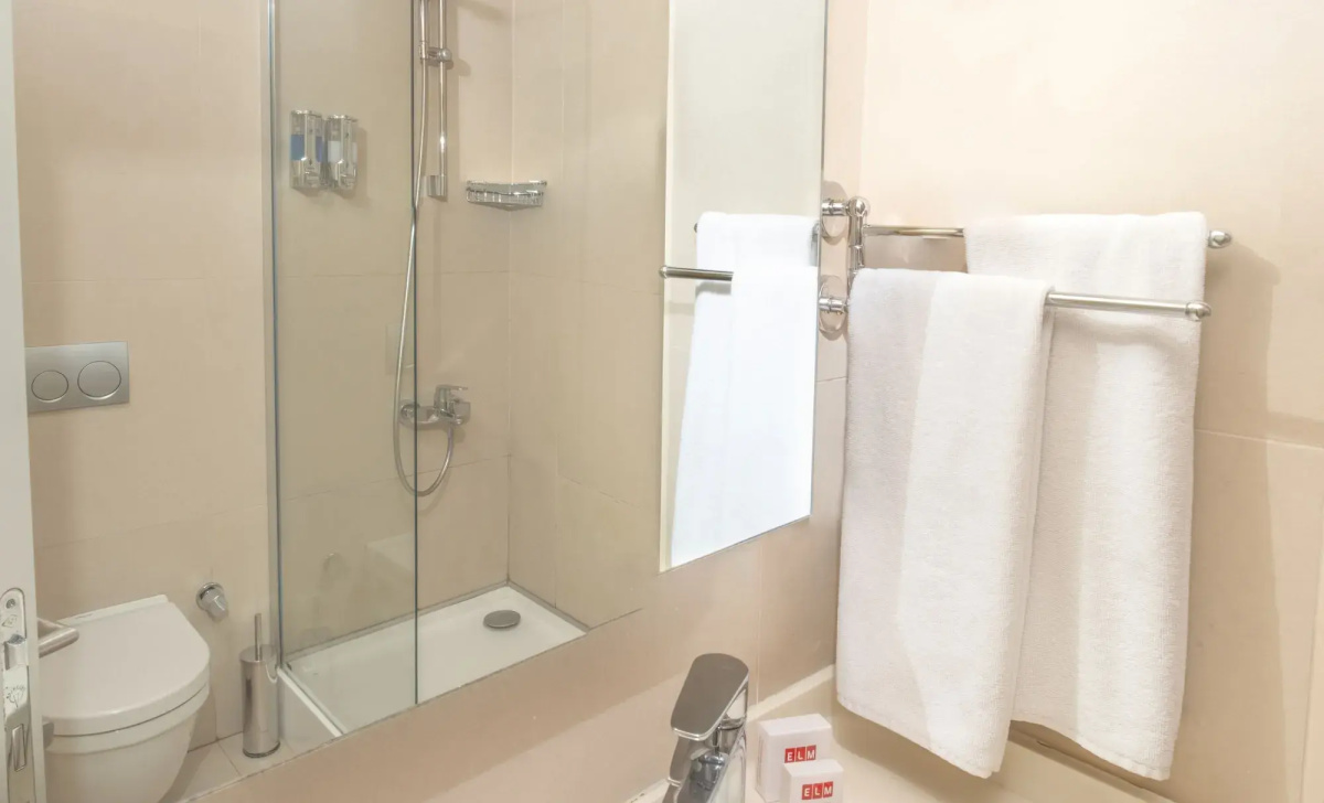 Elm Suite Hotel