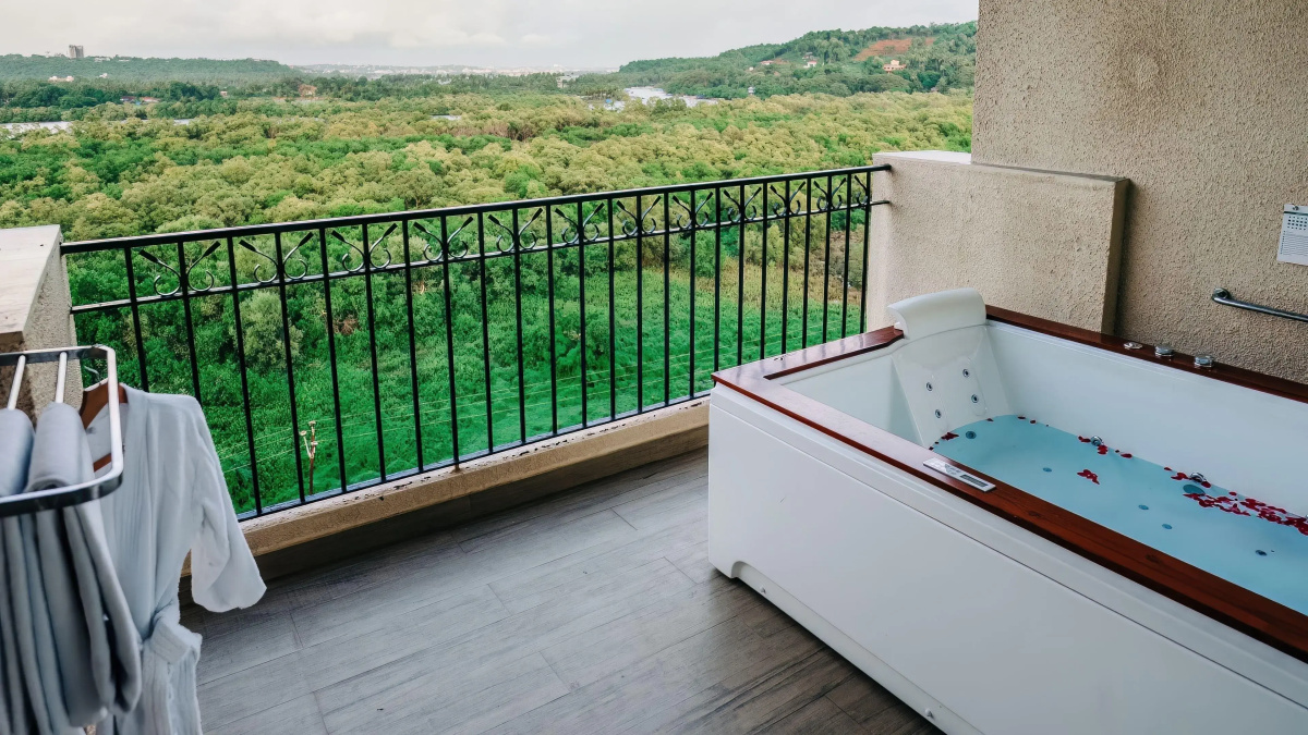 Holiday Inn Goa Candolim by IHG