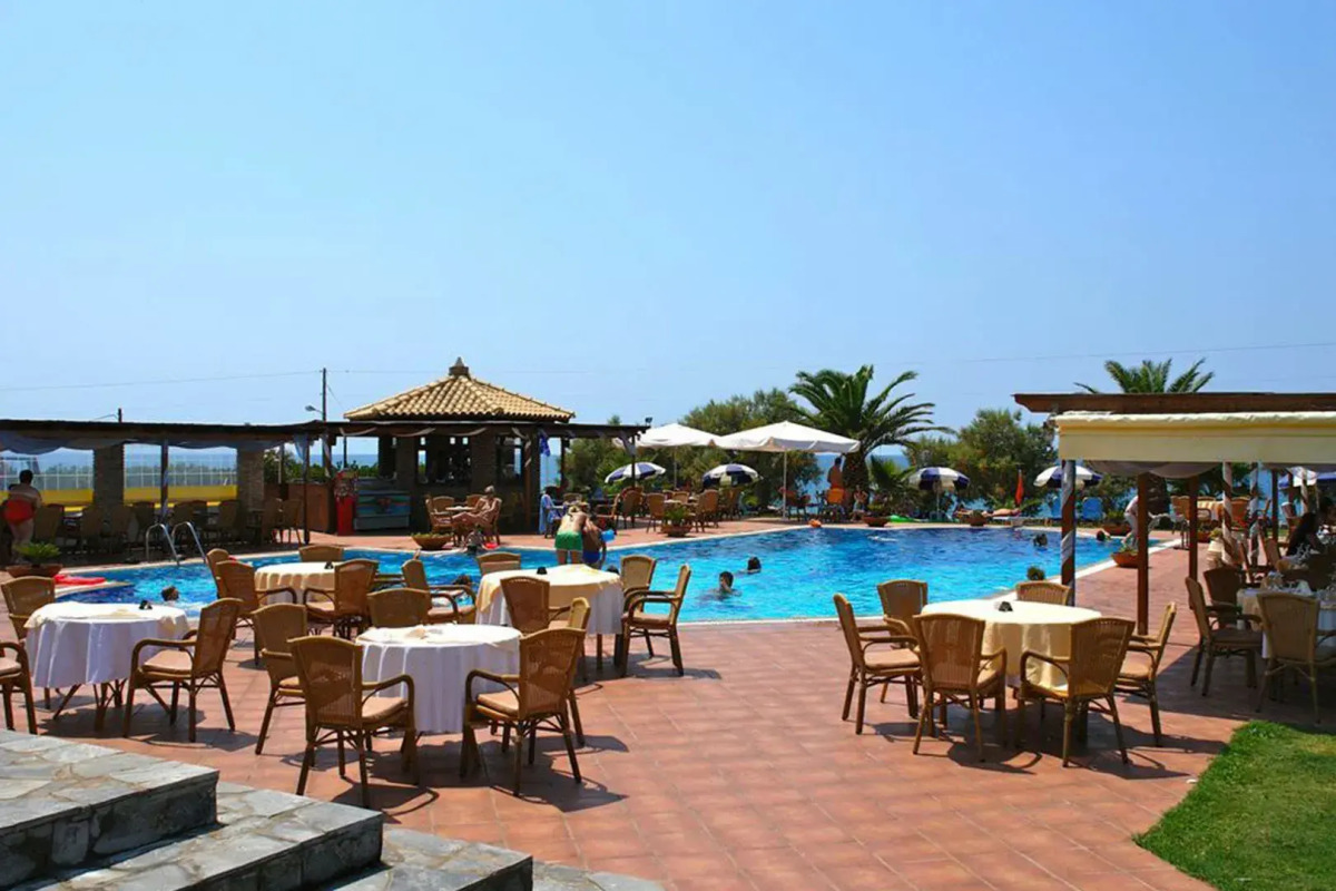 Oasis Hotel Kyparissia