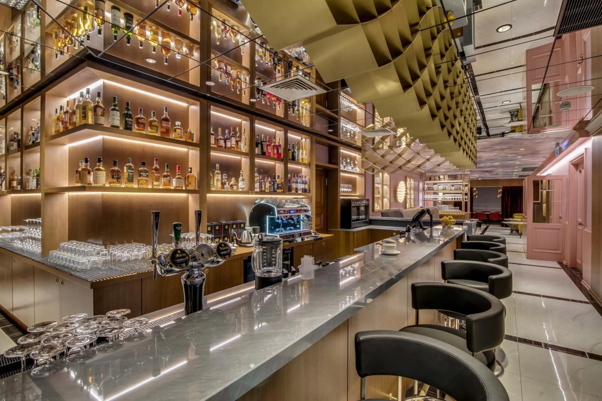 Отель Grand Poet Hotel by Semarah