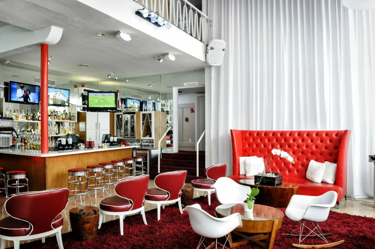 Catalina Hotel & Beach Club