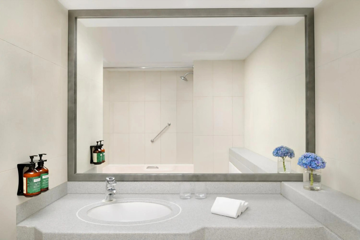 Millennium Plaza Downtown Suites