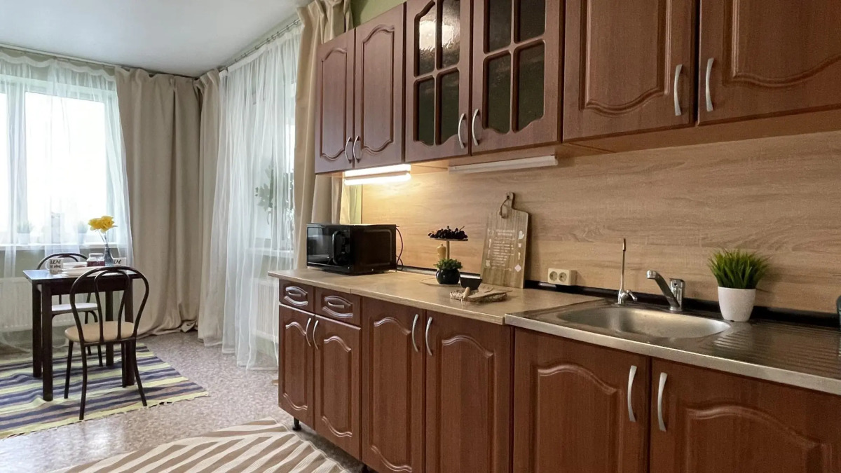 Yousinn (Юсинн) на улице Добролюбова