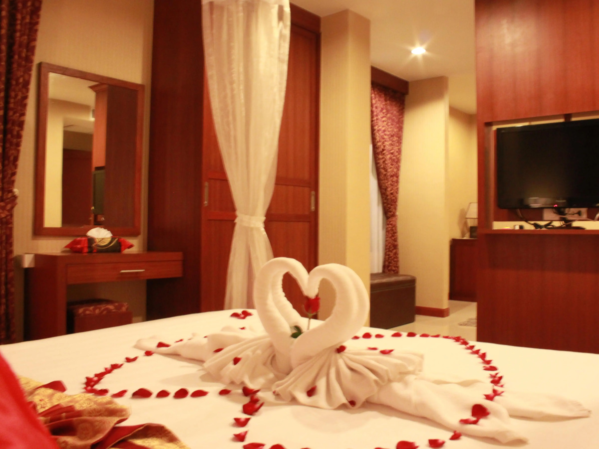 Patong Hemingway's Hotel