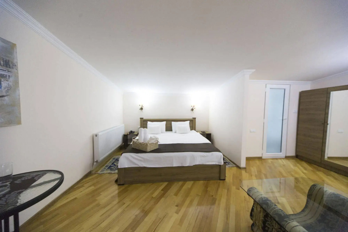 Отель Log Inn Boutique