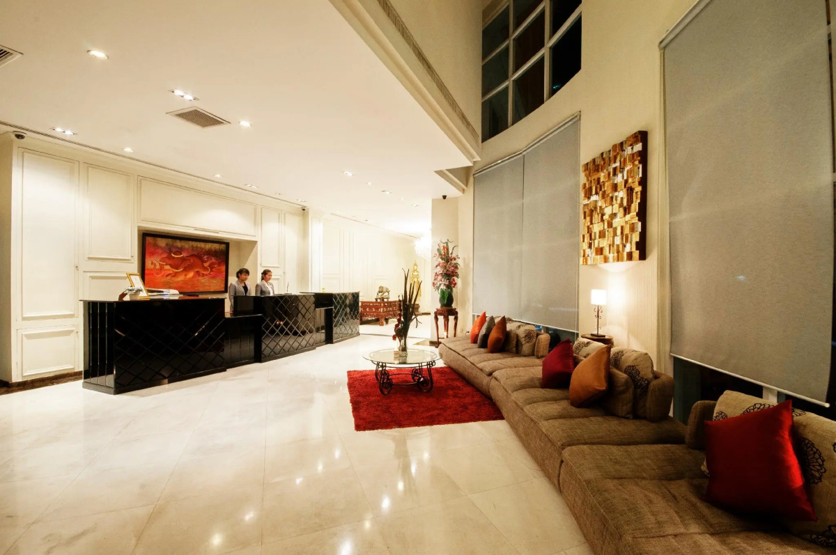 Отель The Bless Hotel and Residence