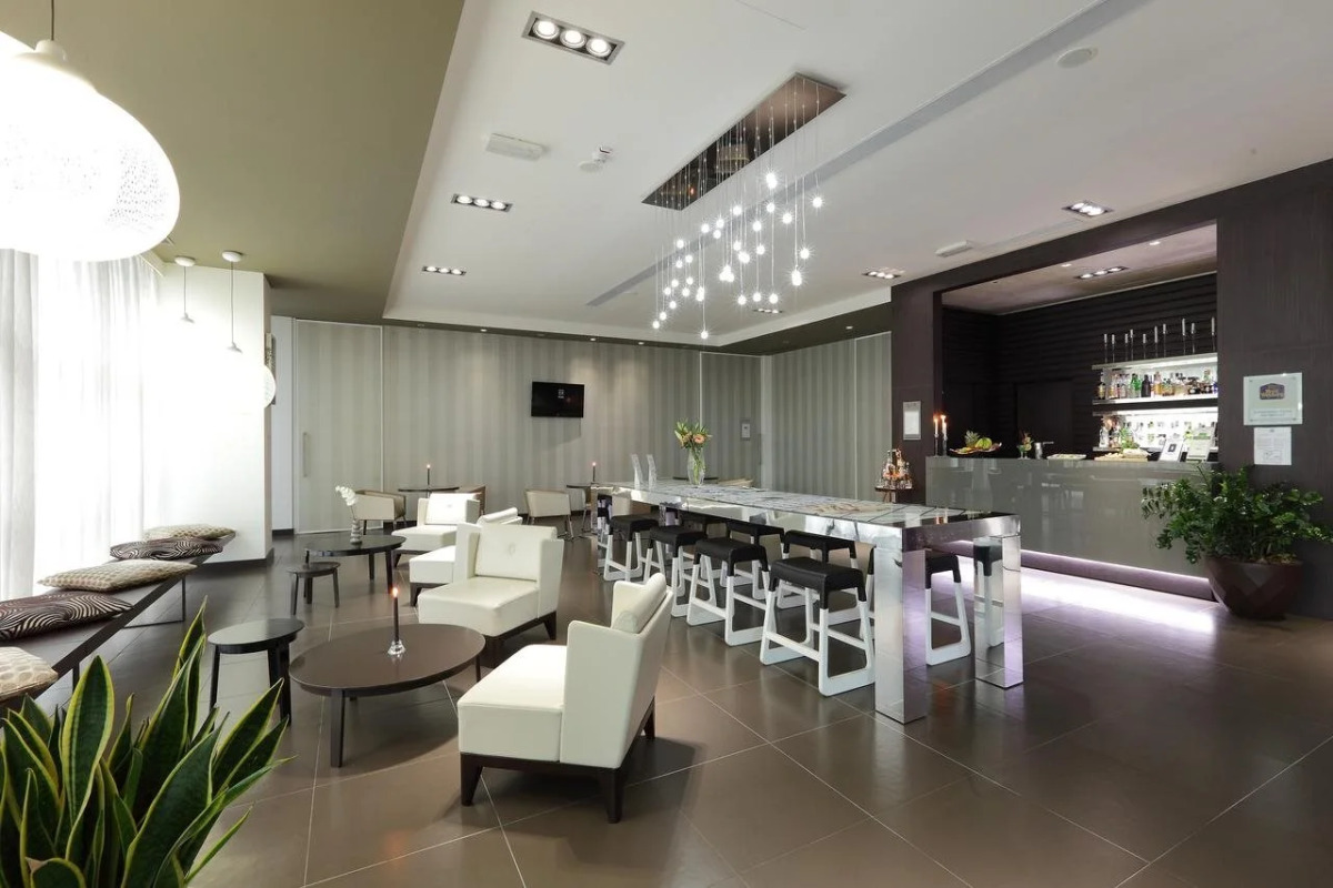 Best Western Premier CHC Airport