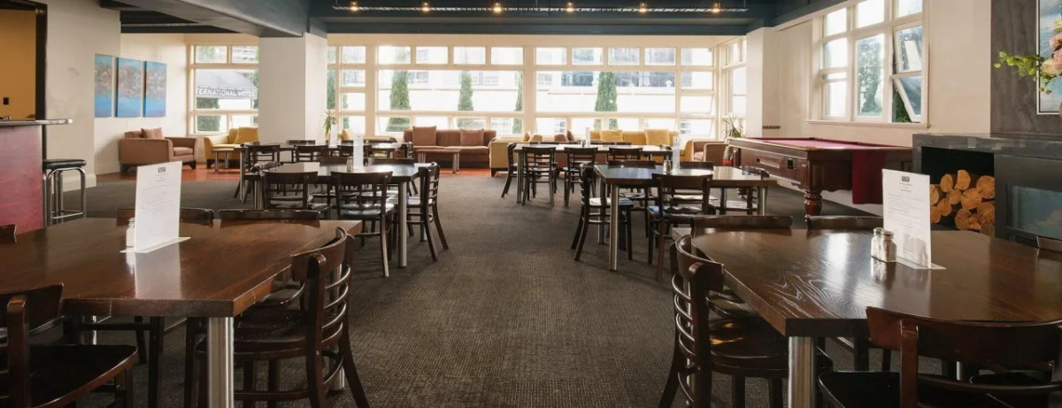 Kiwi International Hotel