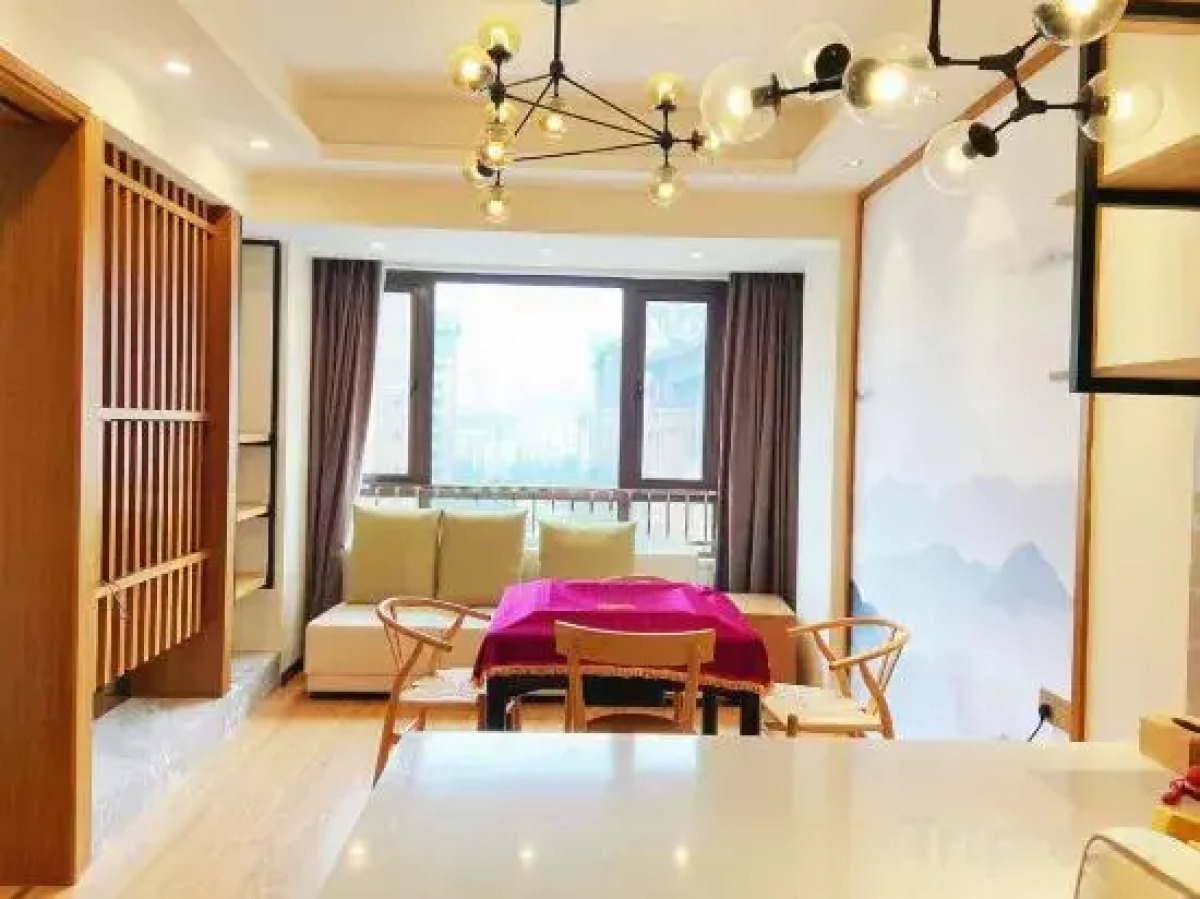 Nanxing holiday hotel (Mount Emei tourist center, Emeishan high-speed railway station)