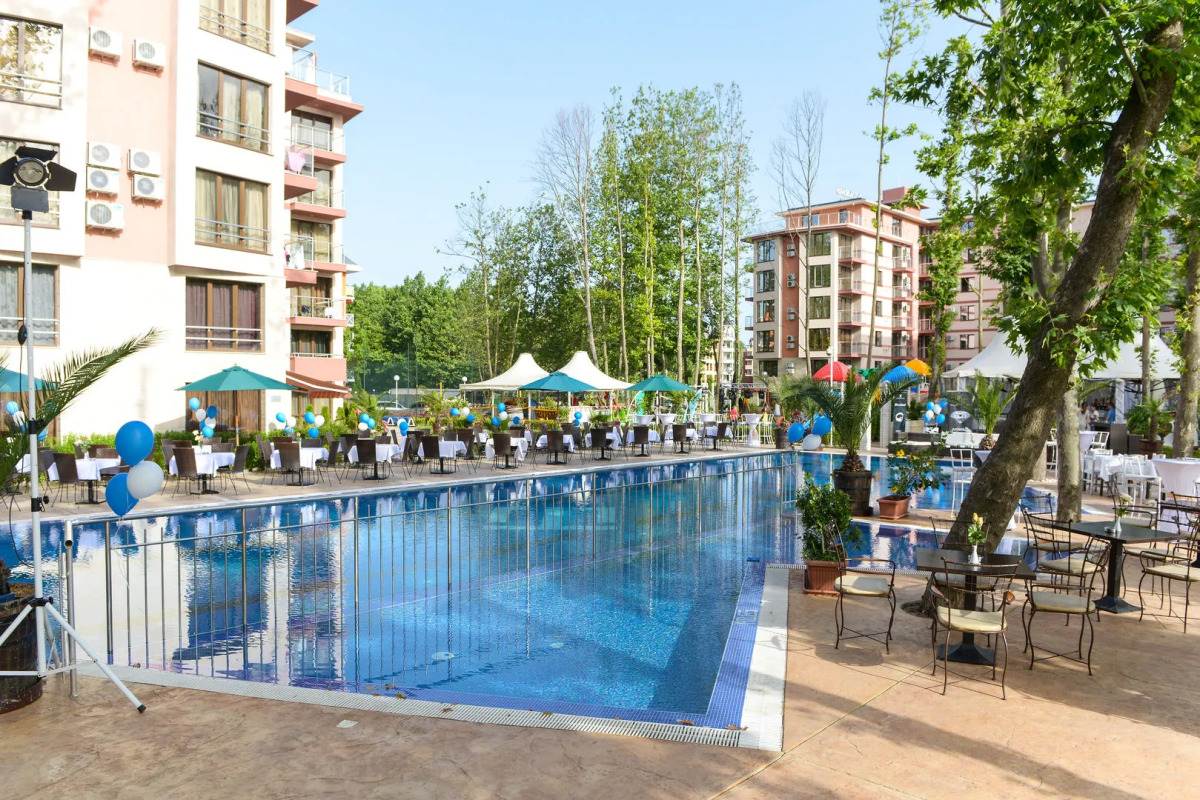 Apart Hotel Tarsis Club