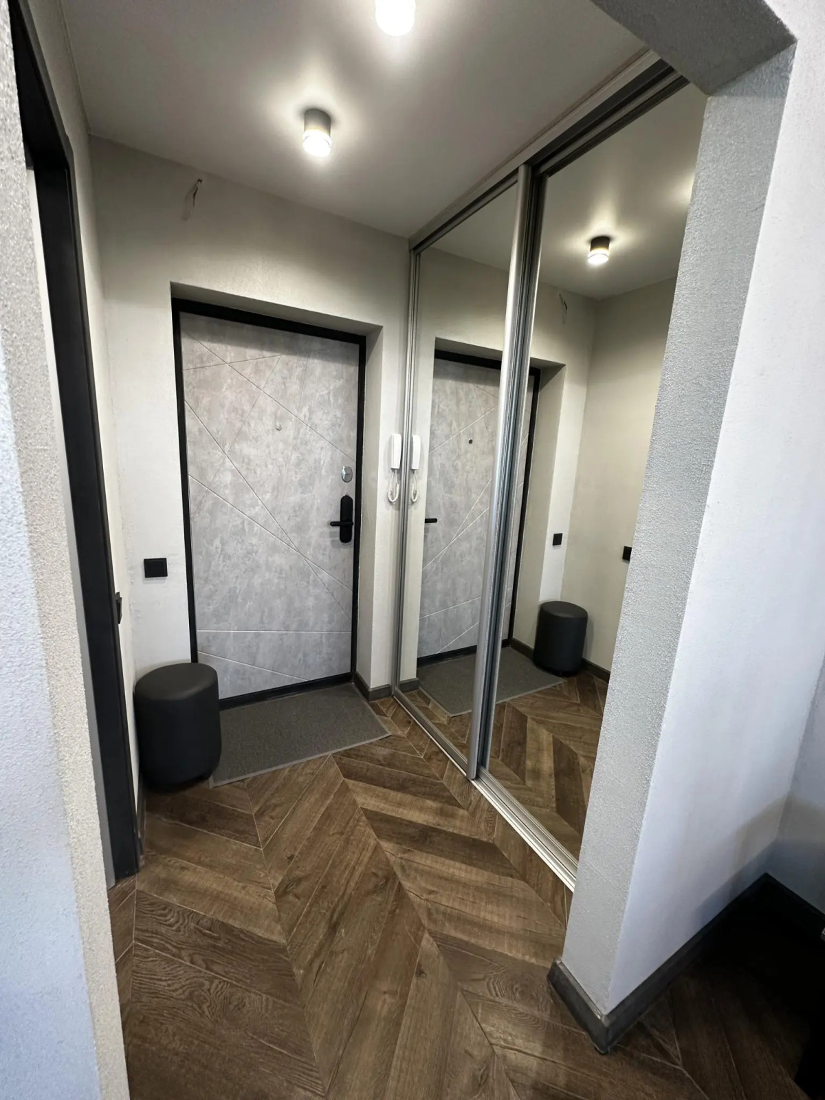 Апартаменты на улице Конституции 5/1