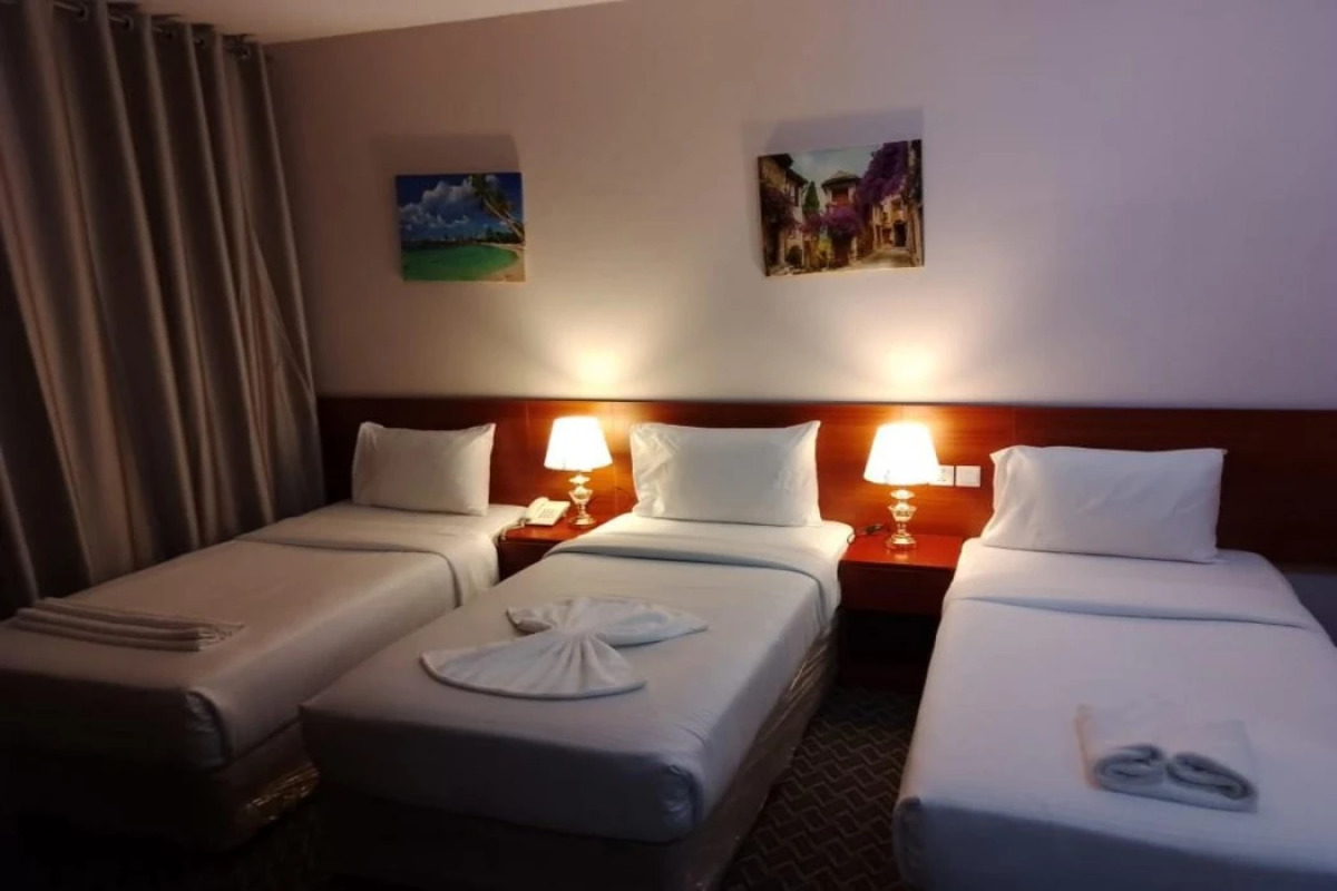 Отель Three 888 Hotel