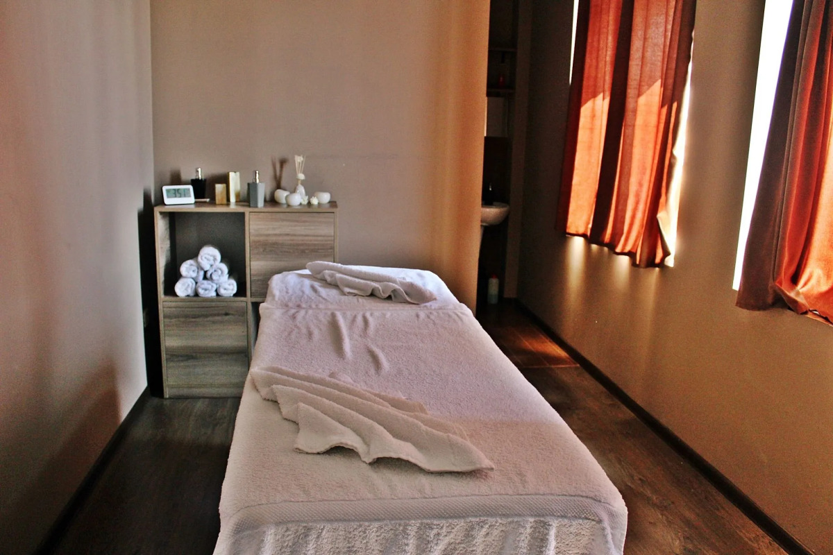 Отель Mardi Plaza