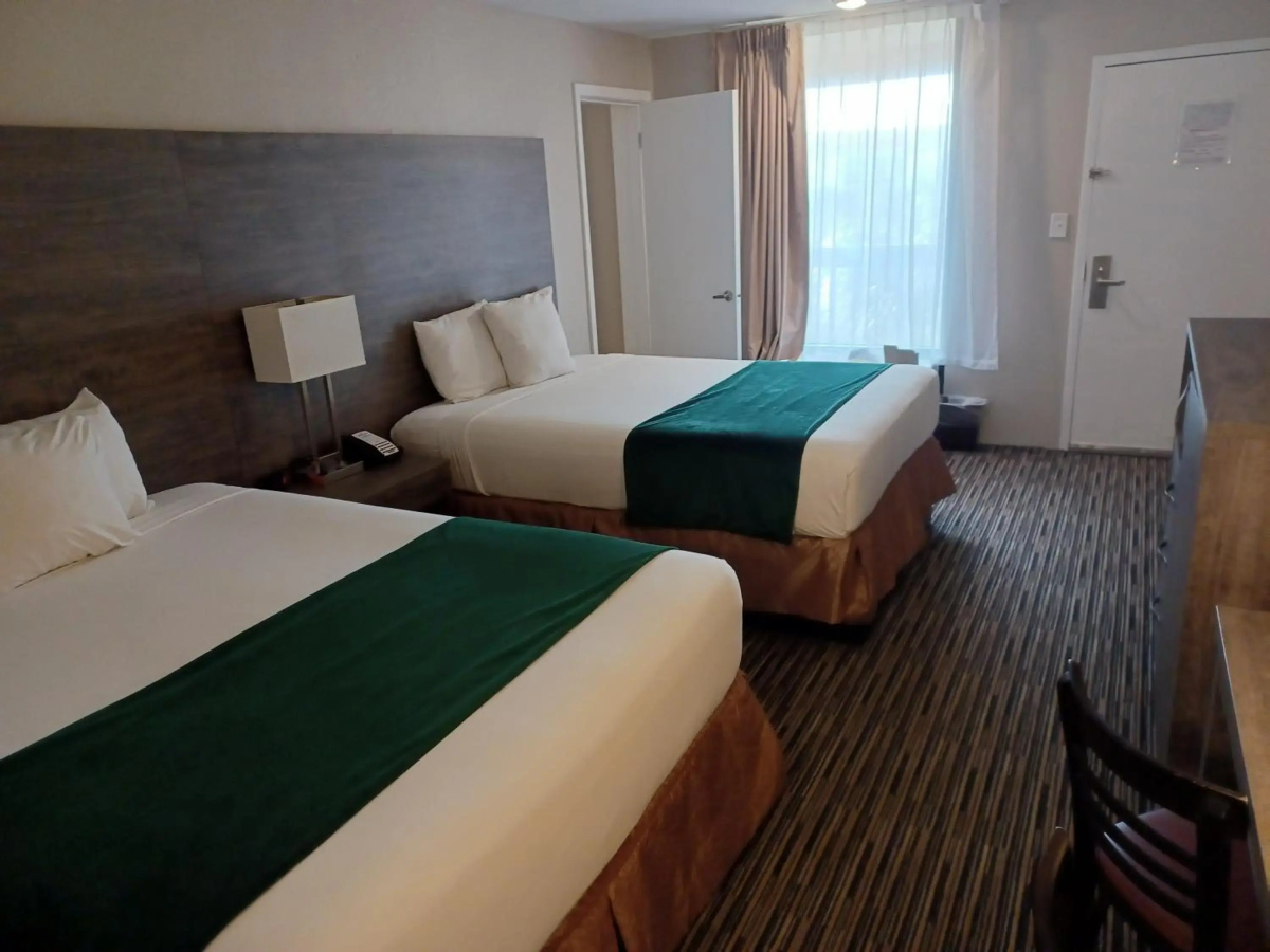 Grand Hotel Orlando at Universal Blvd - Shuttle to Theme Parks