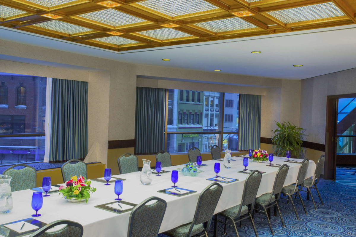 Hyatt Regency Buffalo / Hotel and Conference Center