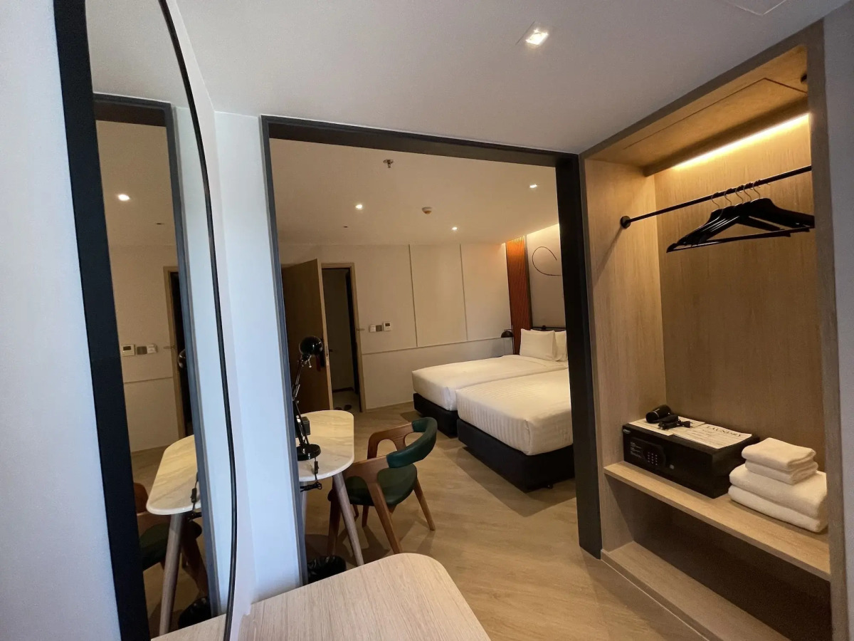 The Quart Ruamrudee by UHG