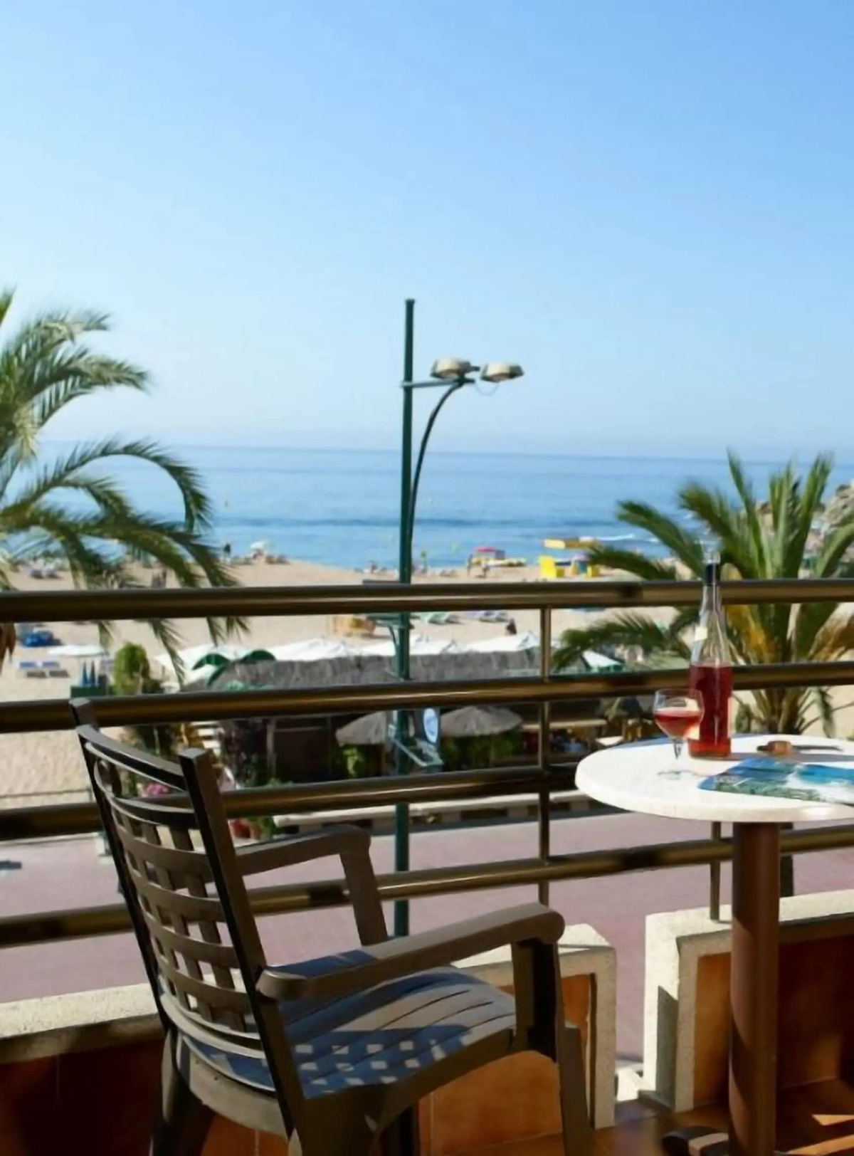 Almirall Apartaments