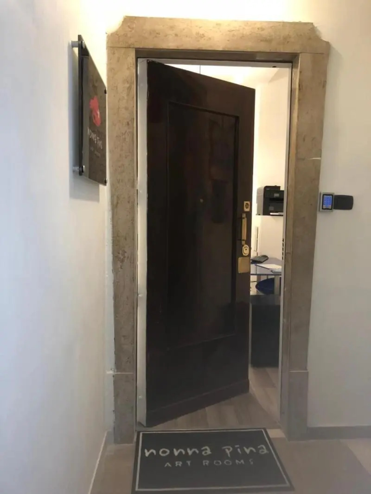 Nonna Pina Art Rooms